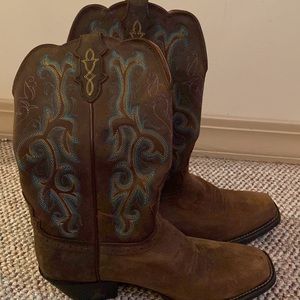 Women’s cowboy boots